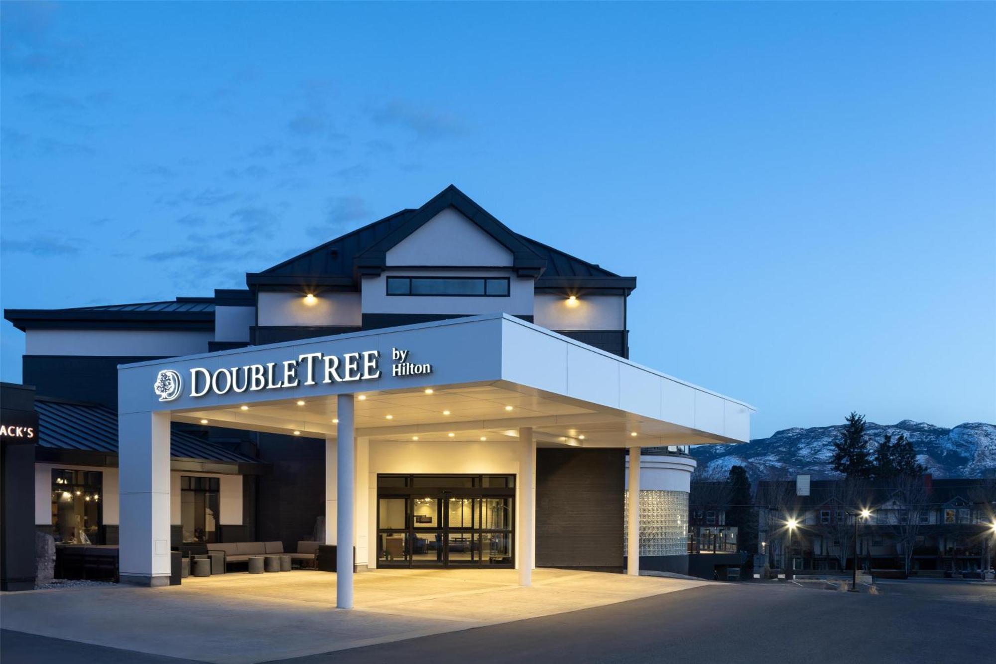 Doubletree By Hilton West Kelowna Exteriér fotografie