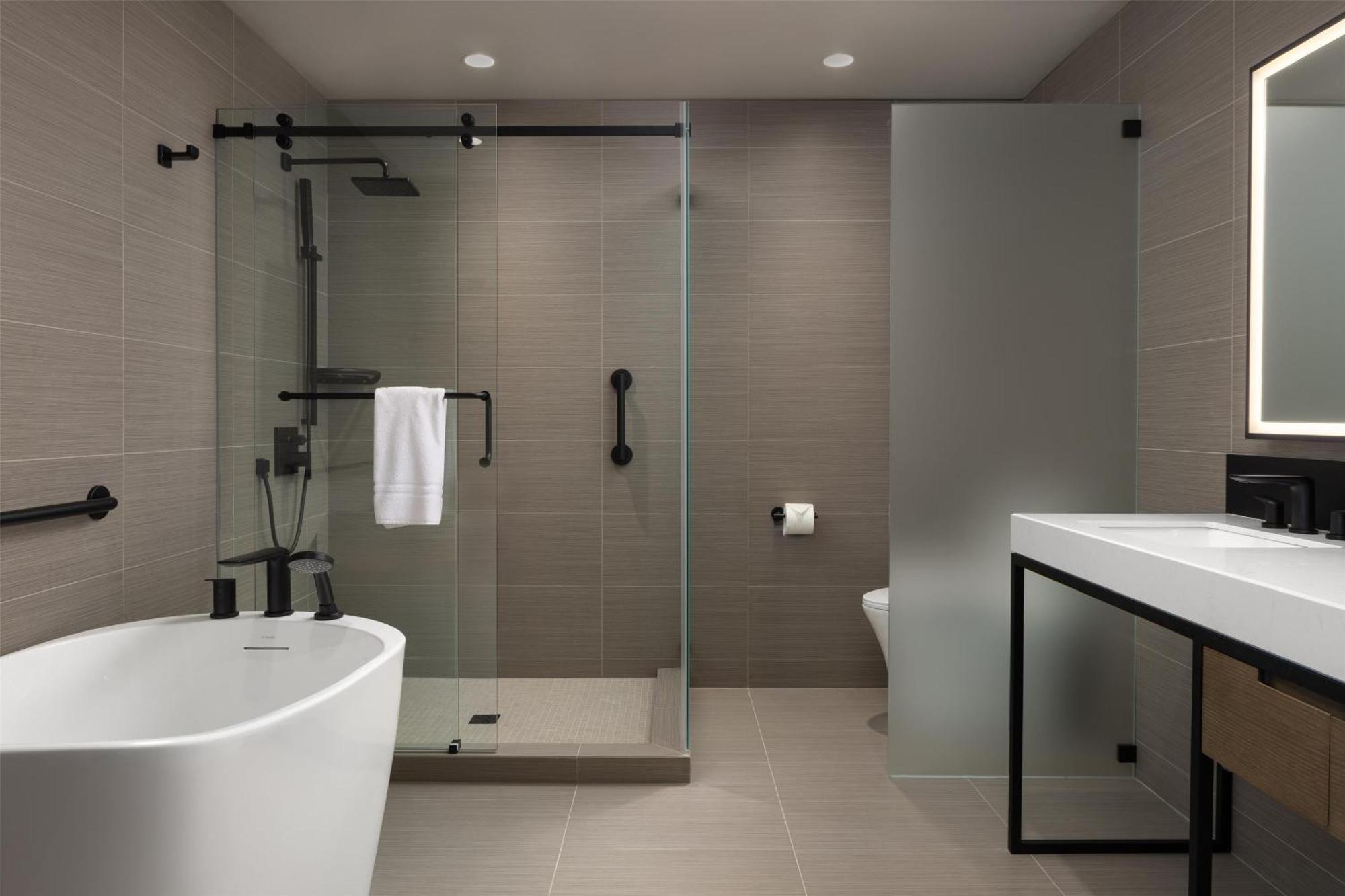 Doubletree By Hilton West Kelowna Exteriér fotografie