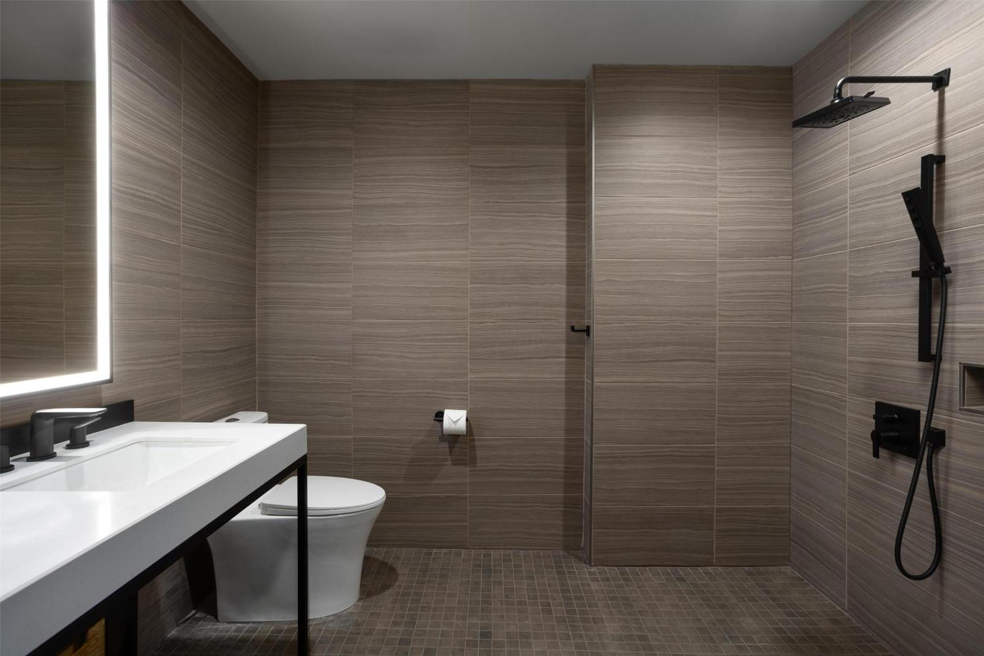 Doubletree By Hilton West Kelowna Exteriér fotografie