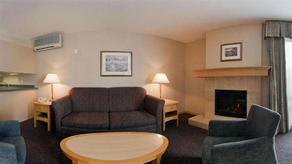 Doubletree By Hilton West Kelowna Exteriér fotografie